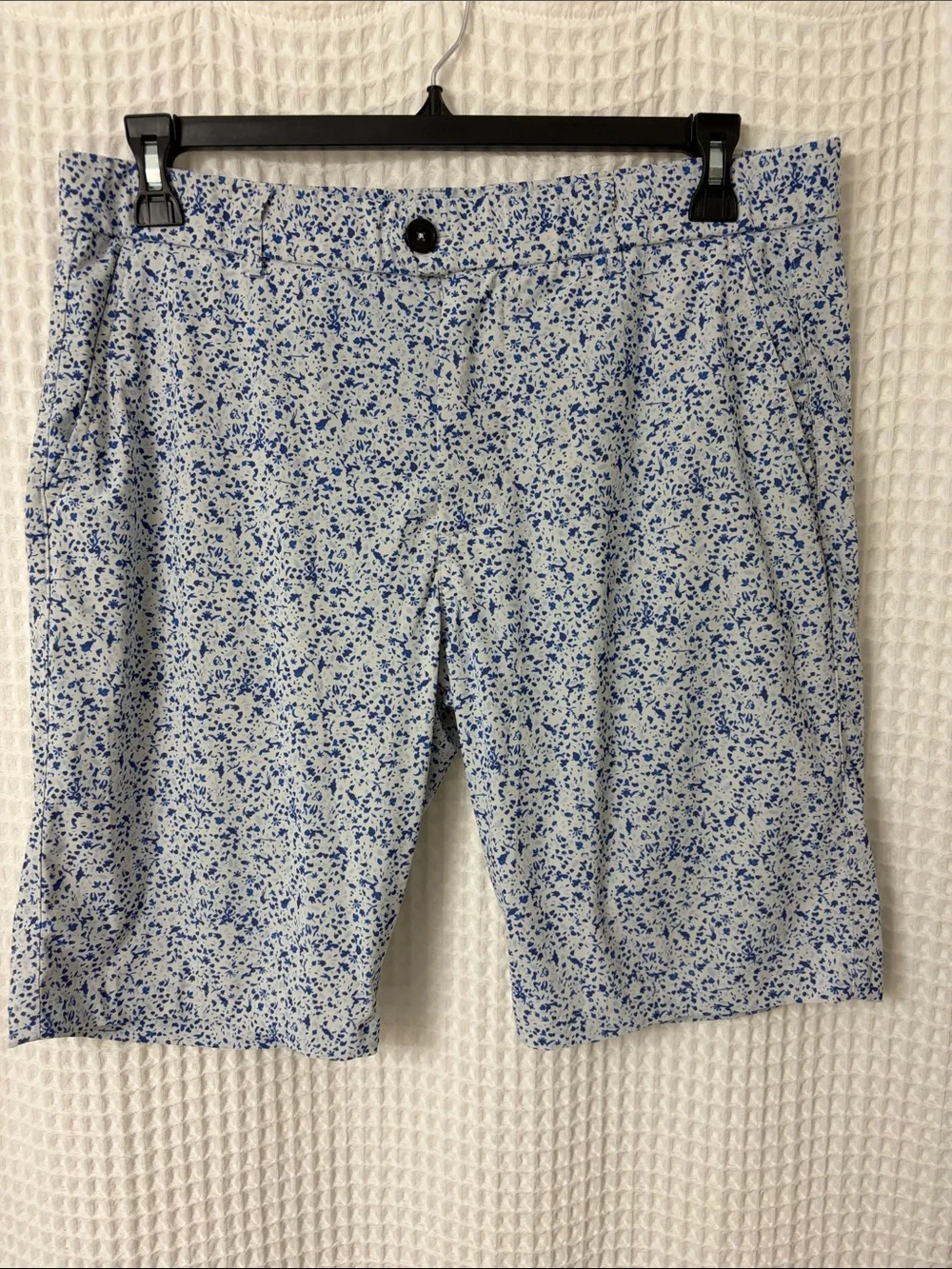 Greyson Montauk Golf Shorts Men 34 Blue Floral Splatter Performance Stretch